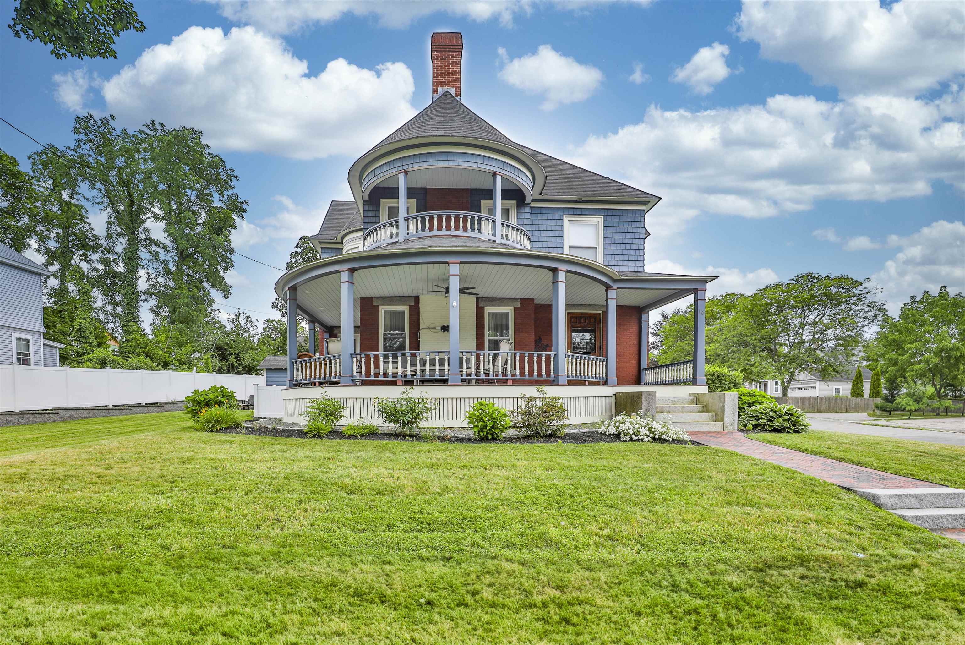 10 Hall Avenue