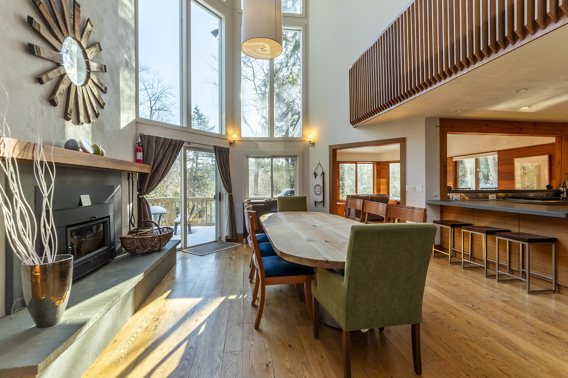 389 Howard Hill Road