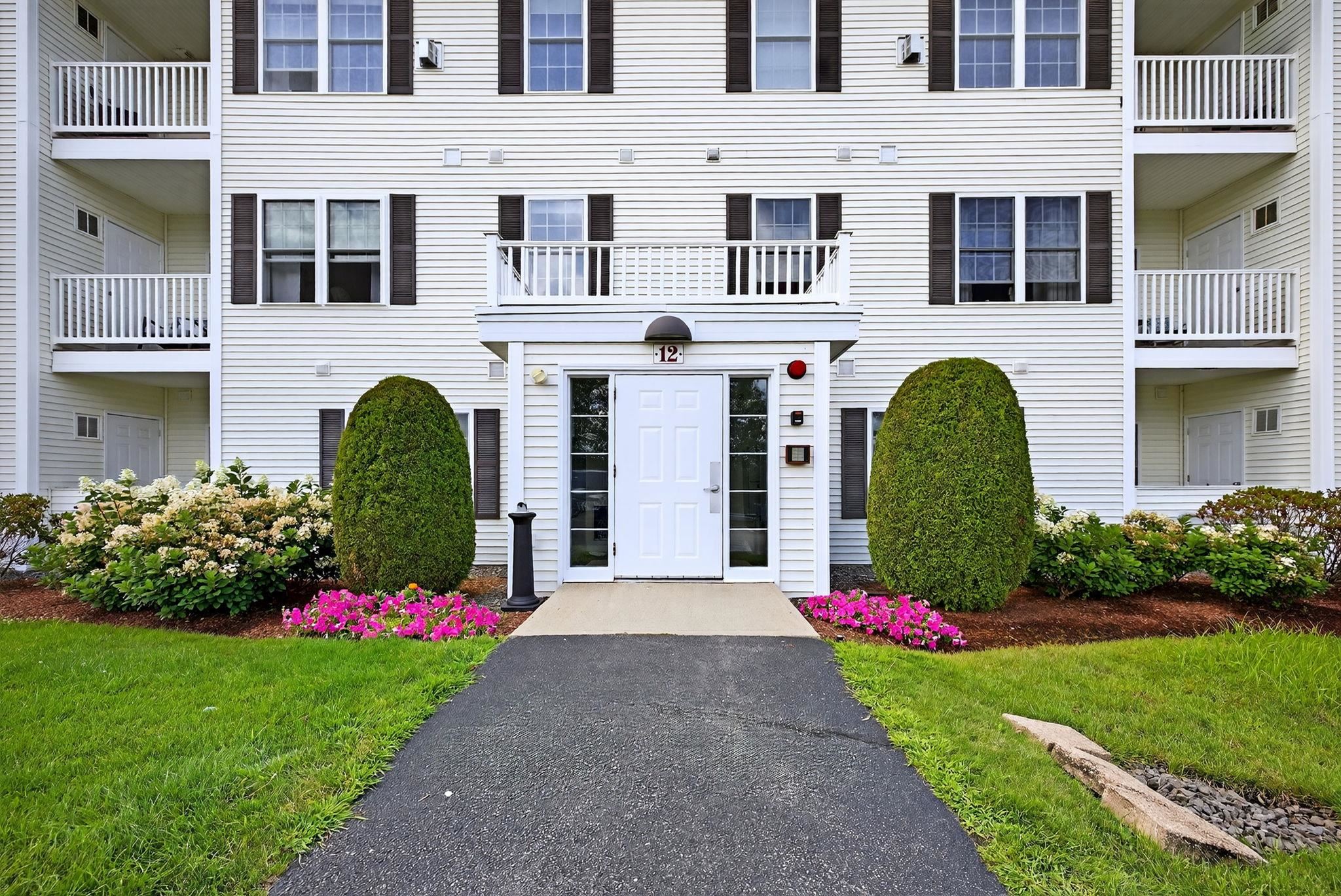 12 Vista Ridge Drive 40