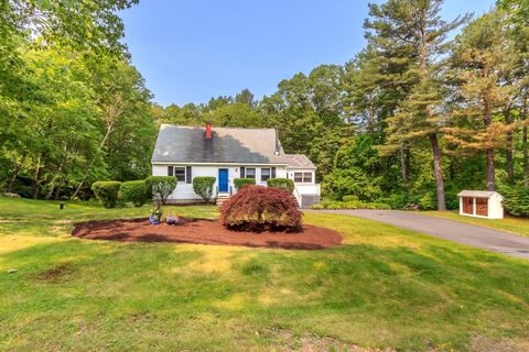7 Bunker Hill Drive Londonderry NH 03053