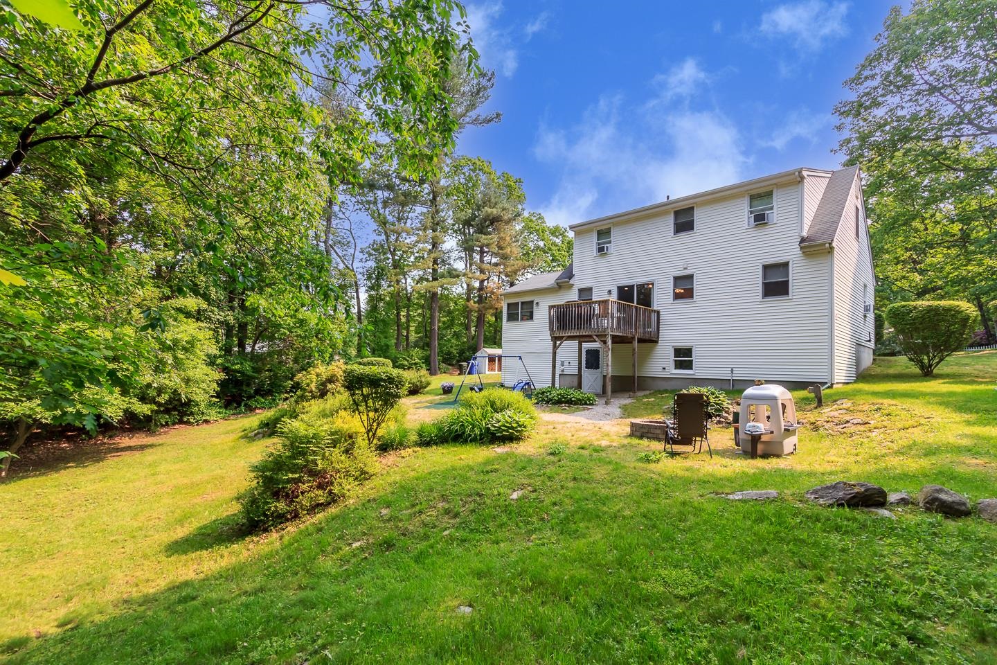 7 Bunker Hill Drive