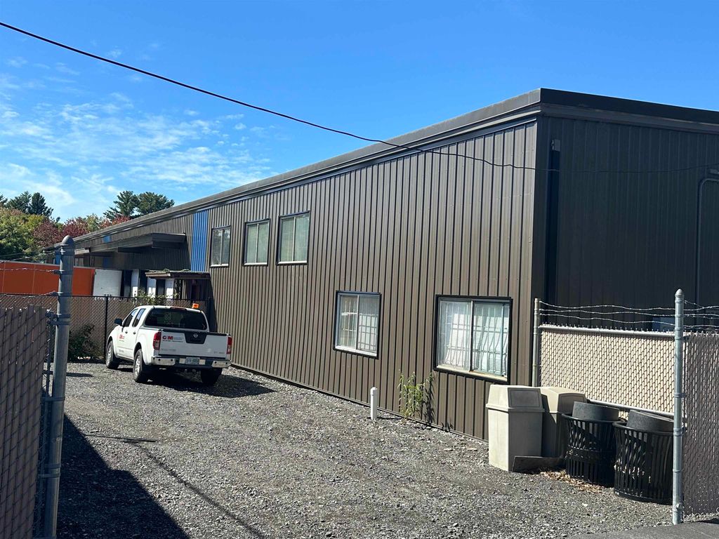 Photo of 111 Hillside Avenue, Londonderry, NH 03053 (MLS # 5077481)