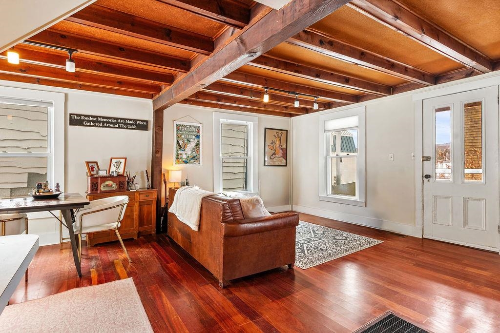 21 Washington Street