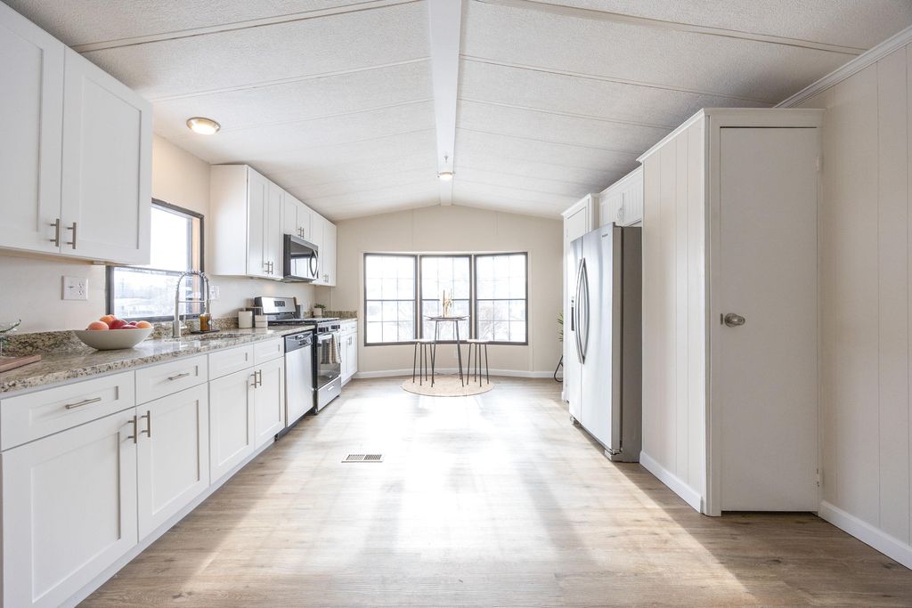 Photo of 290 Calef Highway #A6, Epping, NH 03042 (MLS # 5068248)