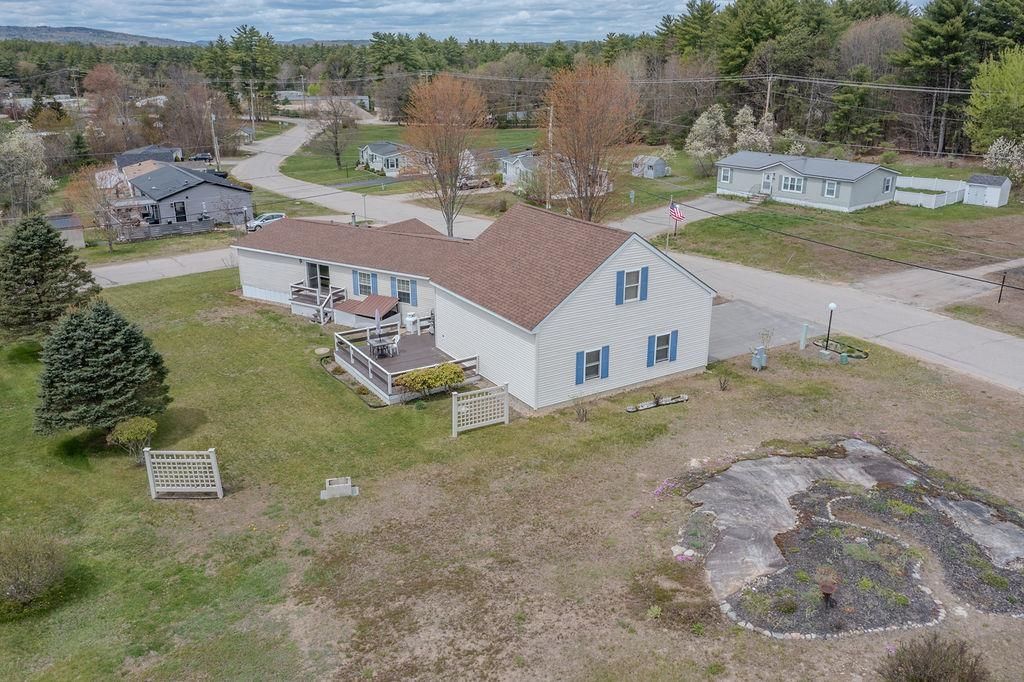 Photo of 198 Spruce Drive, Farmington, NH 03835 (MLS # 5088277)