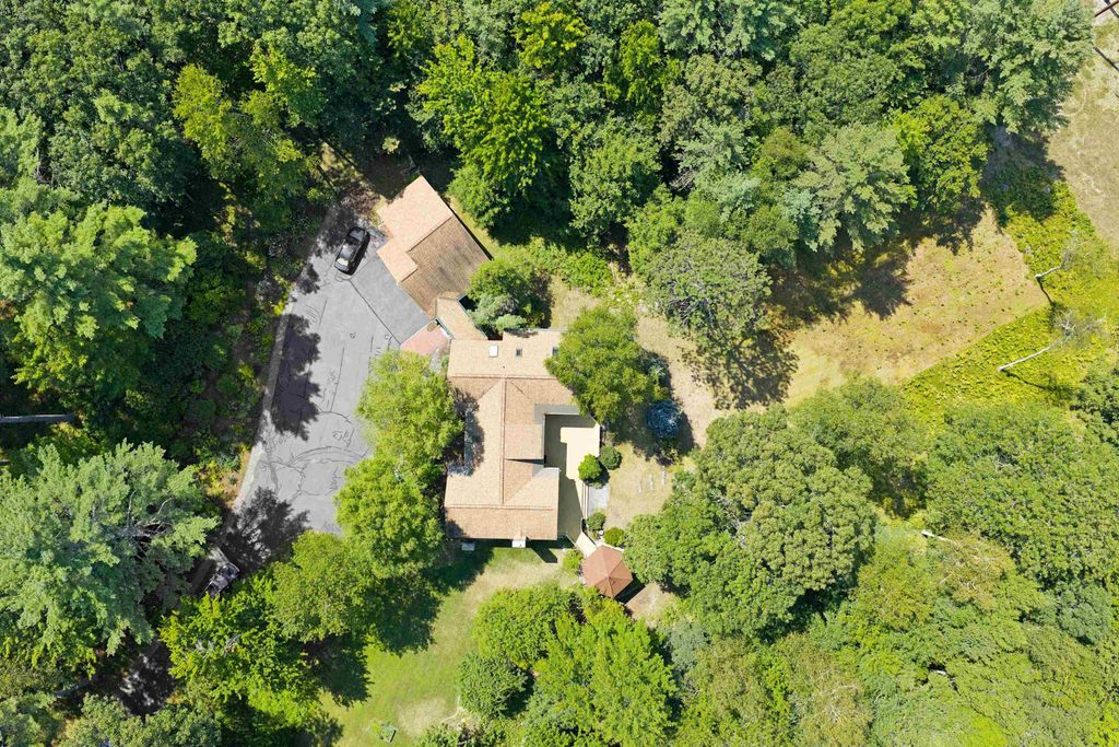 Photo of 133 Sargent Road, Holderness, NH 03245 (MLS # 5058235)