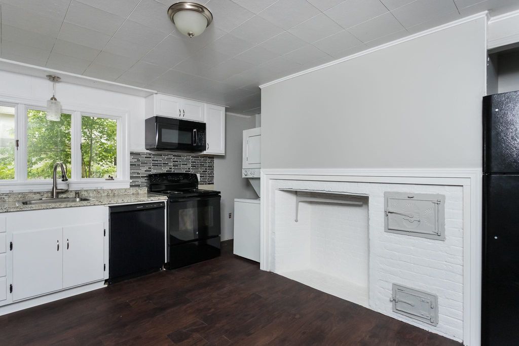 Photo of 137 Locust Street #A, Dover, NH 03820 (MLS # 5058509)