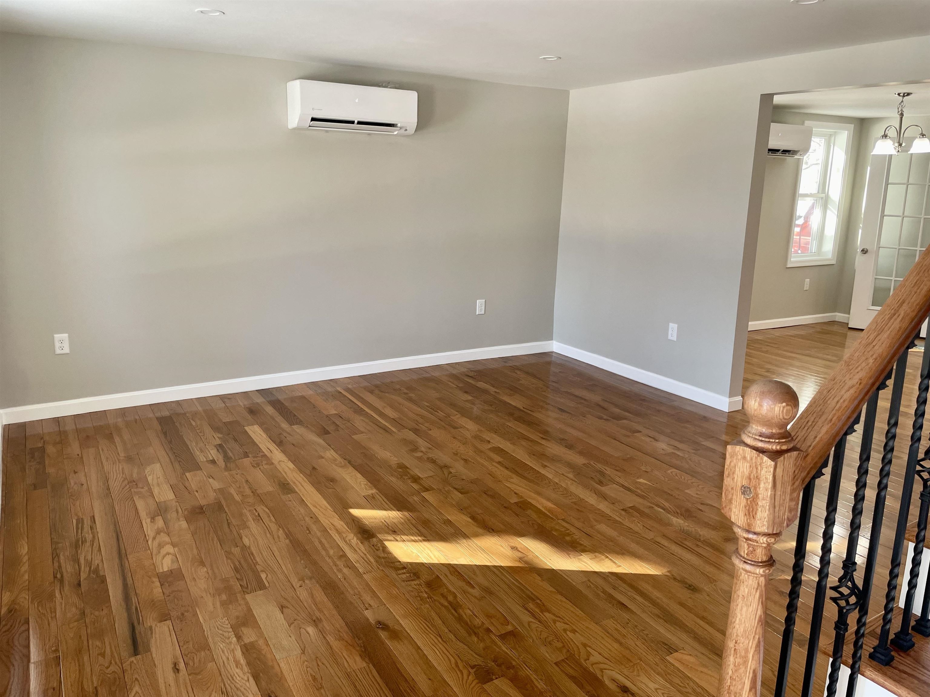 Raymond, New Hampshire 03070, United States, 3 Bedrooms Bedrooms, ,2 BathroomsBathrooms,Residential,Pending,8097