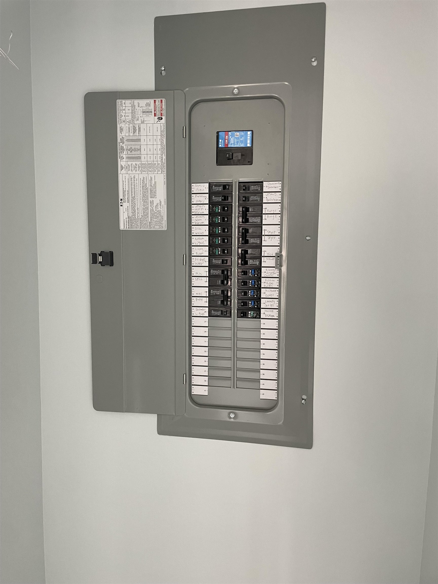 Raymond, New Hampshire 03070, United States, 3 Bedrooms Bedrooms, ,2 BathroomsBathrooms,Residential,Pending,8097