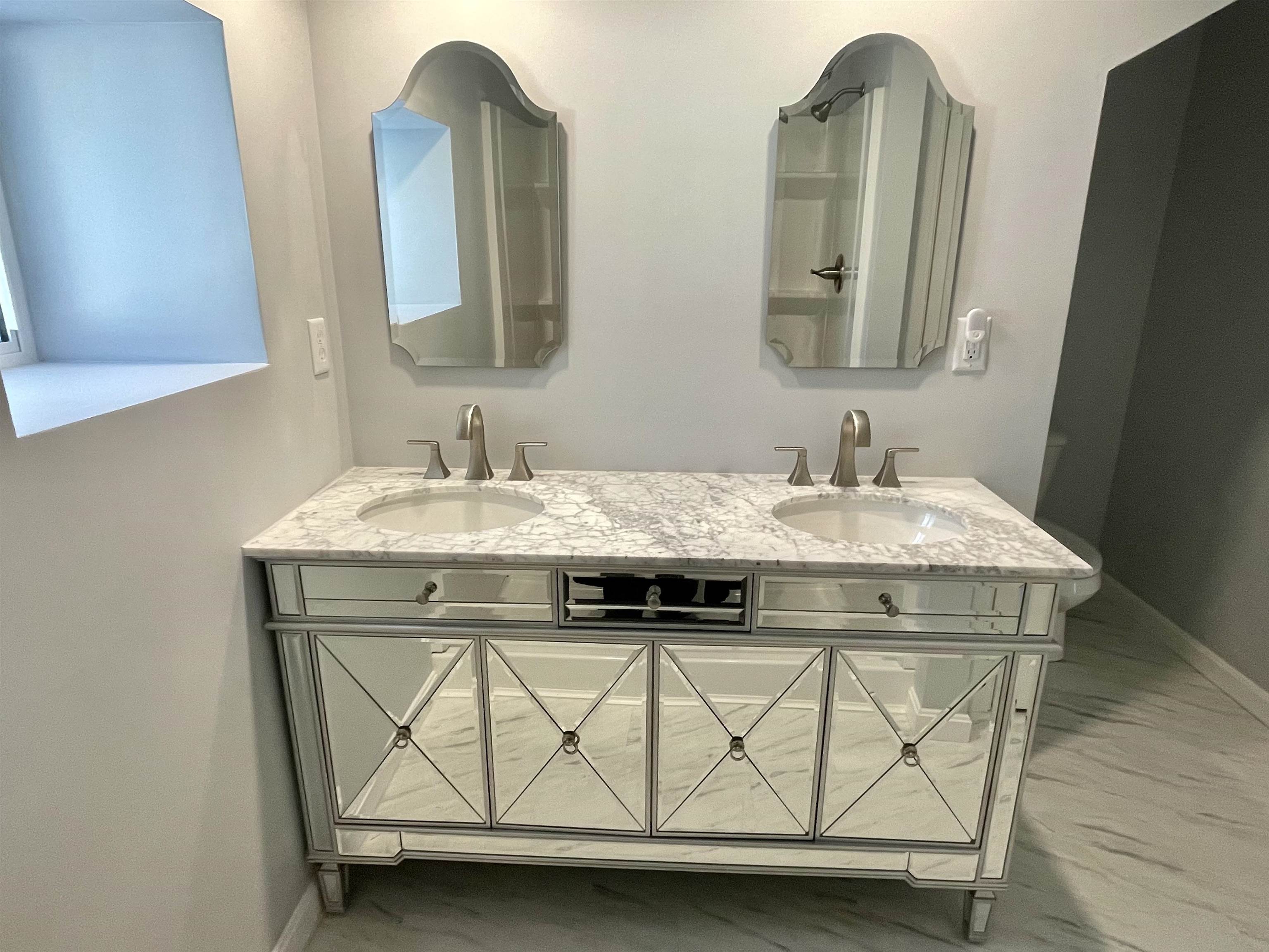 Raymond, New Hampshire 03070, United States, 3 Bedrooms Bedrooms, ,2 BathroomsBathrooms,Residential,Pending,8097