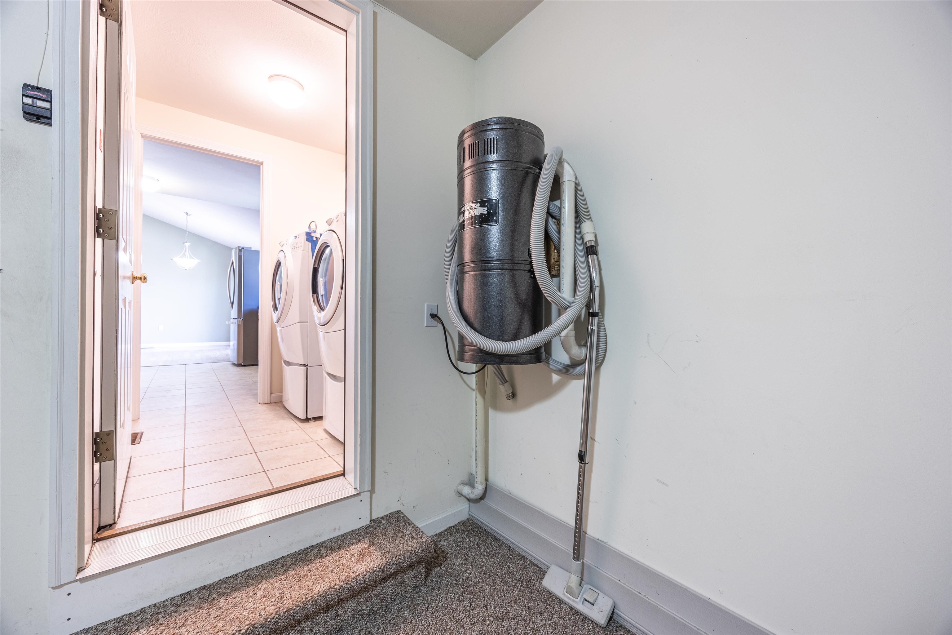 Hooksett, New Hampshire 03106, United States, 2 Bedrooms Bedrooms, ,2 BathroomsBathrooms,Residential,Active,221467