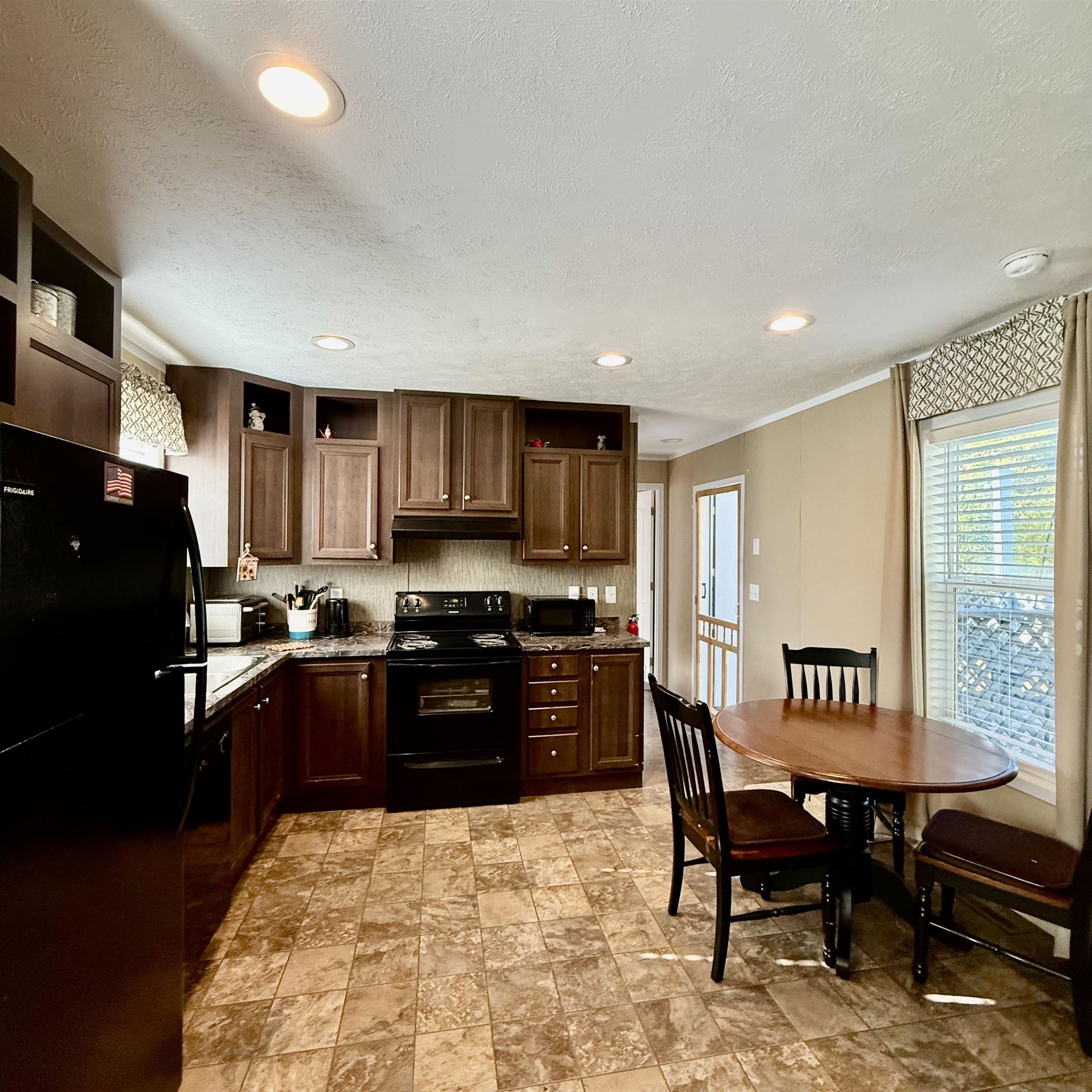 5 Maple Drive