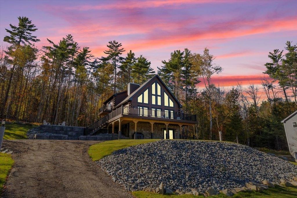 Photo of 135 Lakeside Drive, Haverhill, NH 03765 (MLS # 5066587)