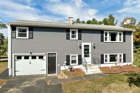 Photo of 5 Washington Street, Hudson, NH 03051 (MLS # 5063443)