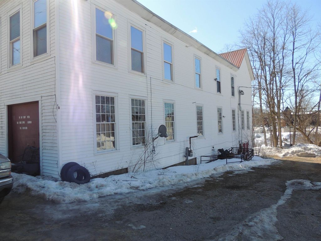 Photo of 102 East Bow Street, Franklin, NH 03235 (MLS # 5036845)