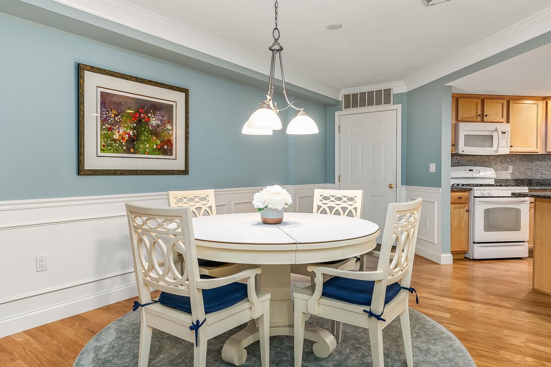 Exeter, New Hampshire 03833, United States, 2 Bedrooms Bedrooms, ,2 BathroomsBathrooms,Residential,Active,43629