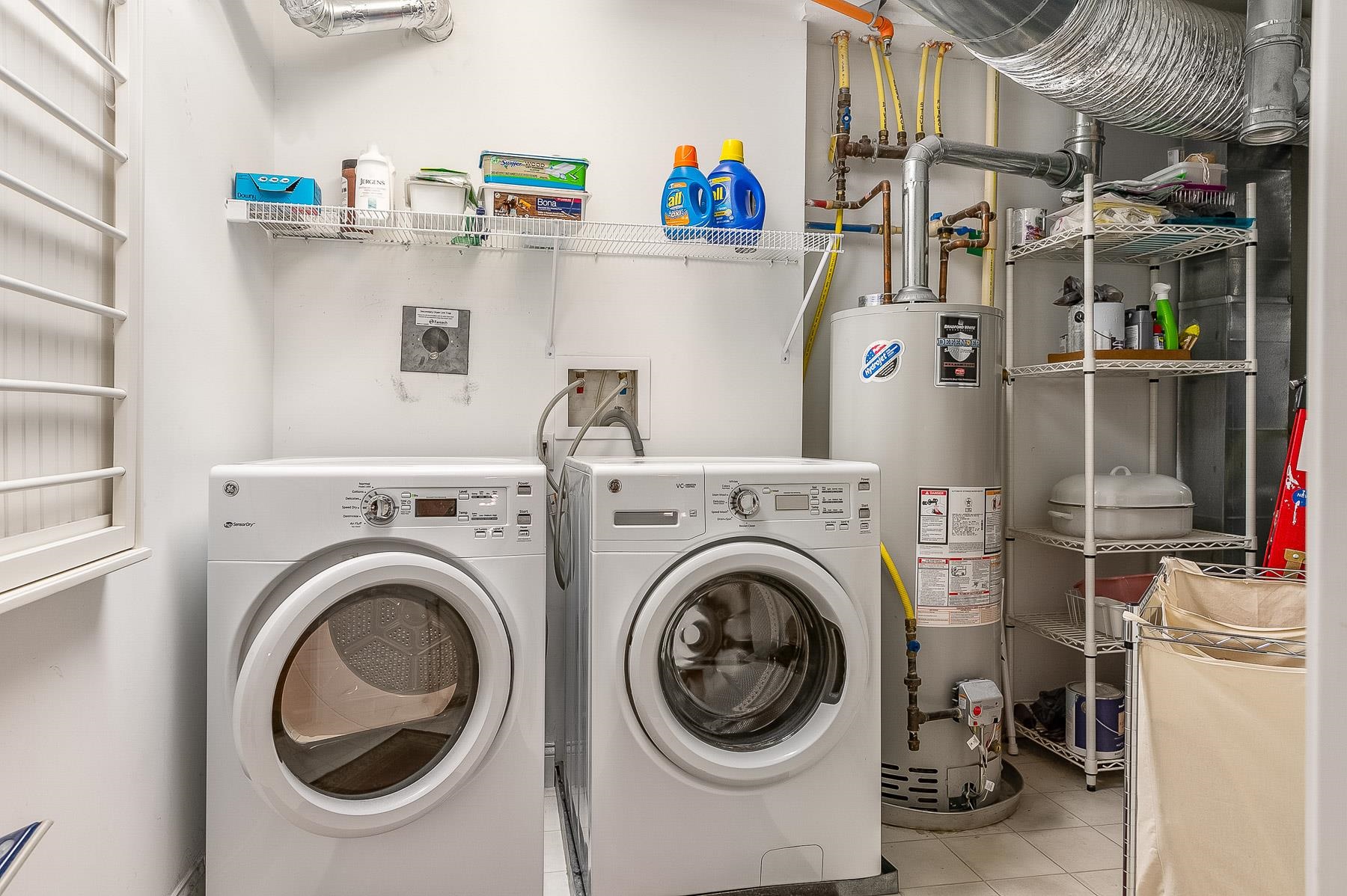 Exeter, New Hampshire 03833, United States, 2 Bedrooms Bedrooms, ,2 BathroomsBathrooms,Residential,Active,43629