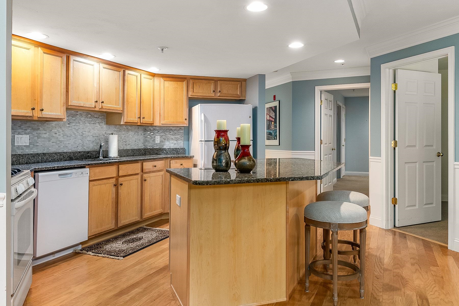 Exeter, New Hampshire 03833, United States, 2 Bedrooms Bedrooms, ,2 BathroomsBathrooms,Residential,Active,43629