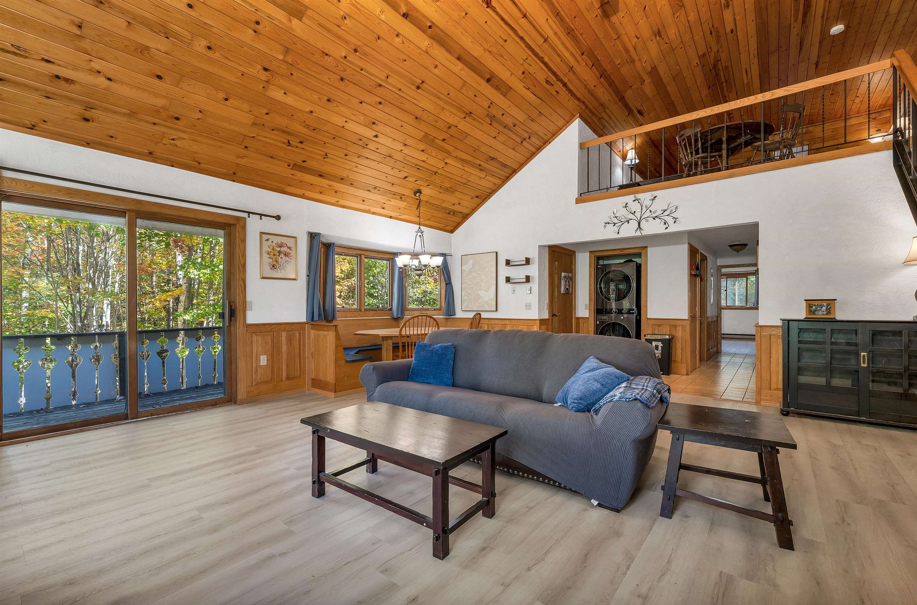 23 Christmas Mountain Road