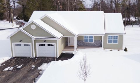 37 Juliana Avenue Nashua NH 03064