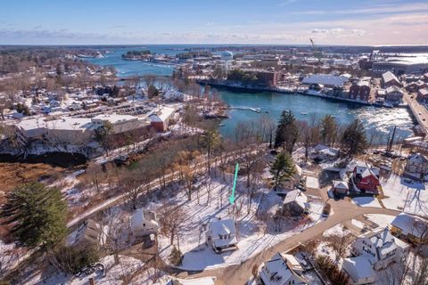 Photo of 36 Traip Avenue, Kittery, ME 03904 (MLS # 5071924)