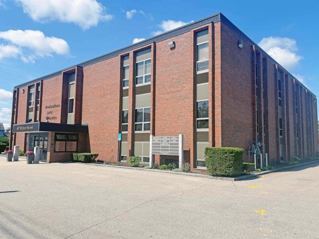 Photo of 40 Winter Street #306, Rochester, NH 03867 (MLS # 5070259)