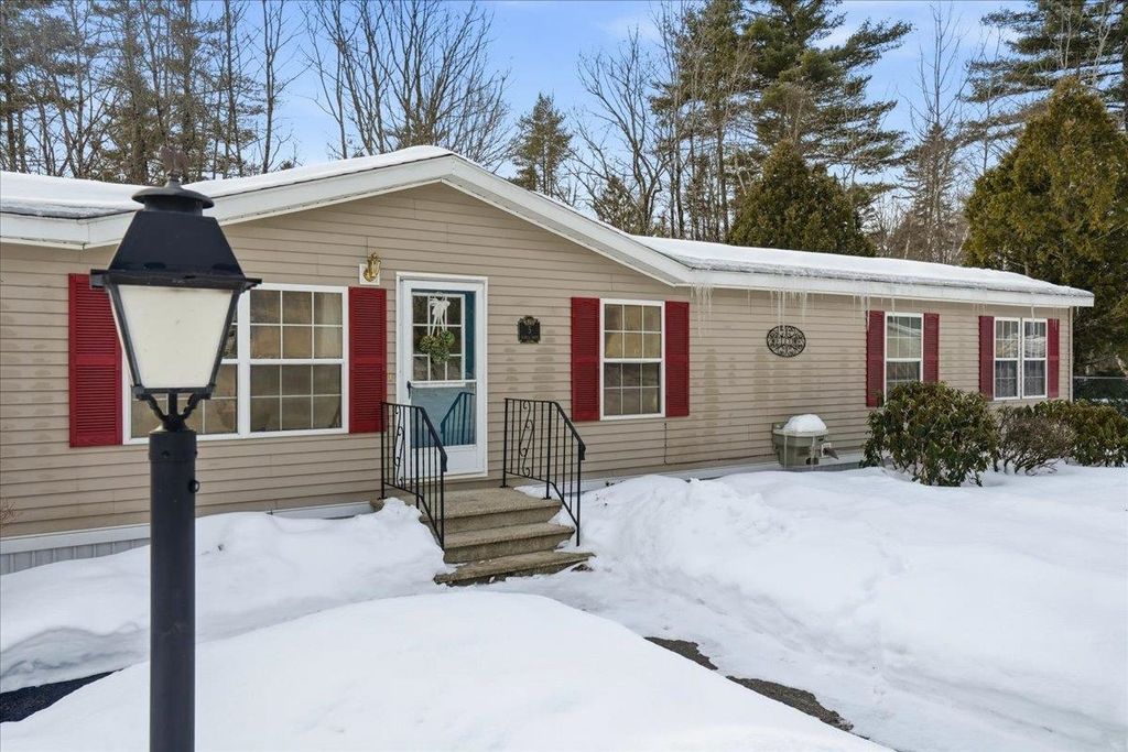 Photo of 5 Pamela Drive, Hopkinton, NH 03229 (MLS # 5077118)