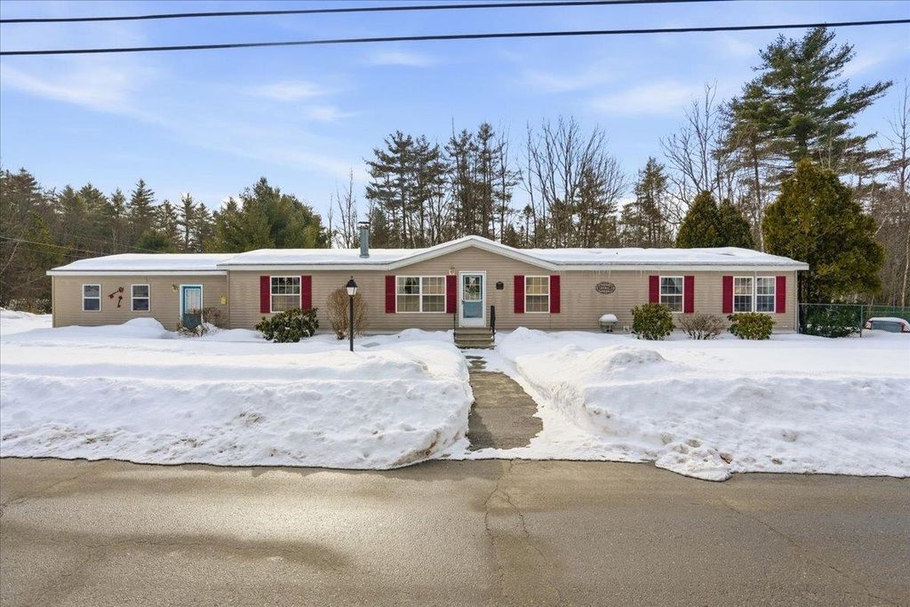 Photo of 5 Pamela Drive, Hopkinton, NH 03229 (MLS # 5077118)