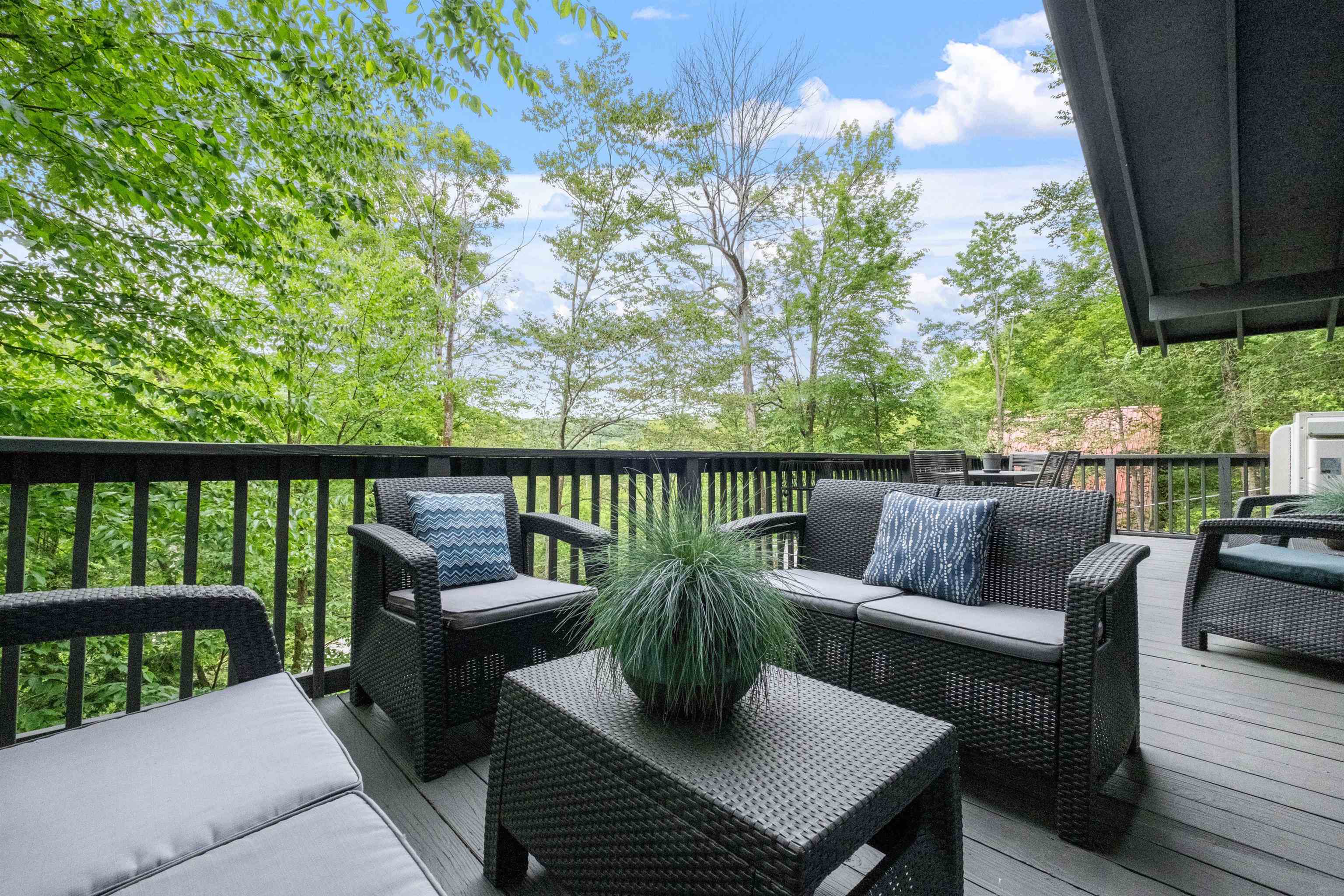 25 Hilltop Drive