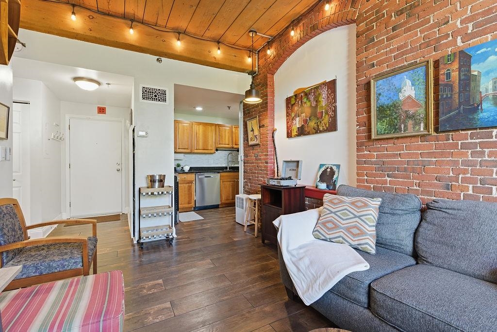 335 Cypress Street 2P