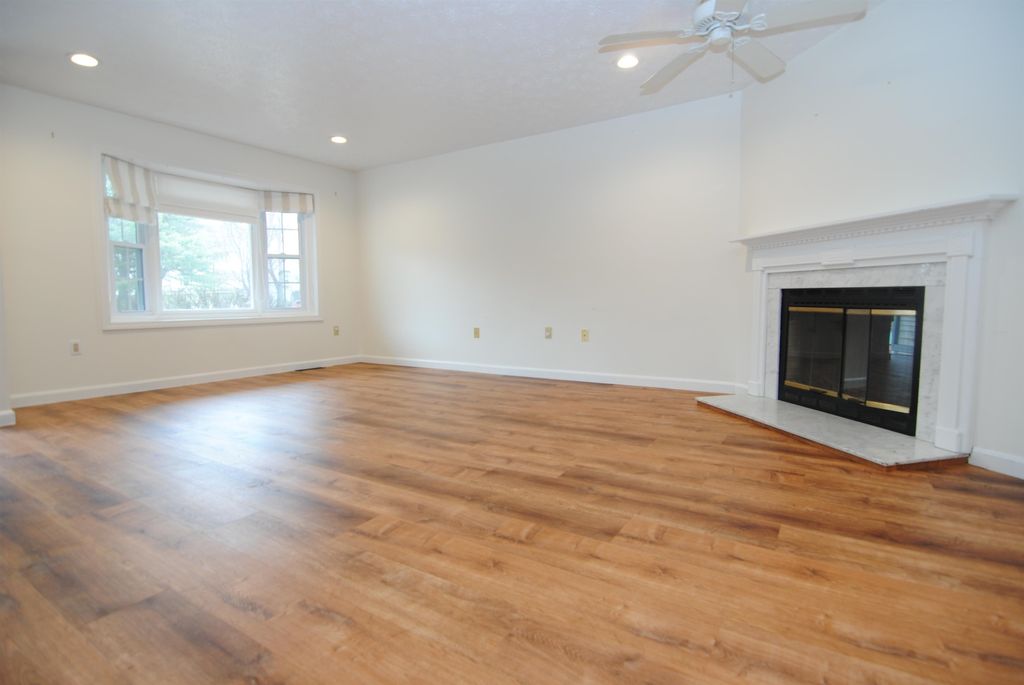 Photo of 5 Cadogan Way, Nashua, NH 03062 (MLS # 5082115)