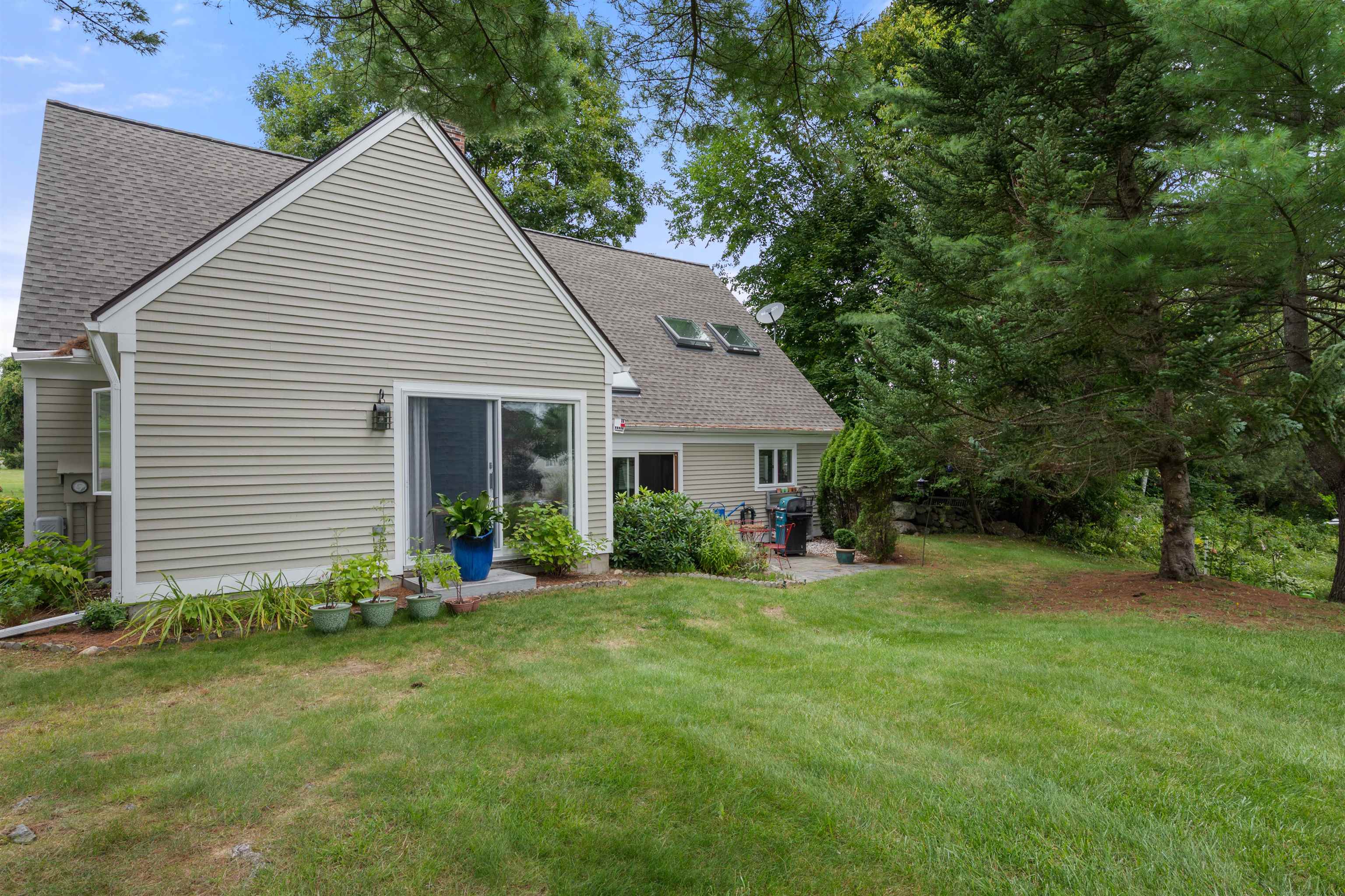 12 Clover Lane