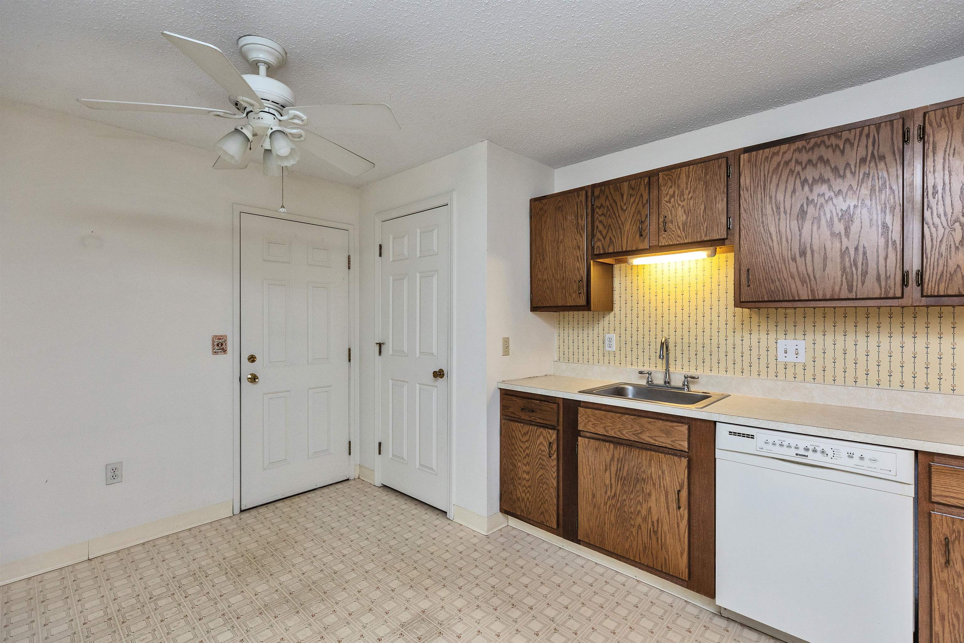 1 Northbrook Drive 102