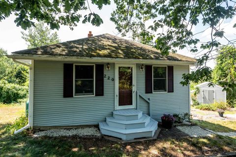 220 Chester Road Auburn NH 03032