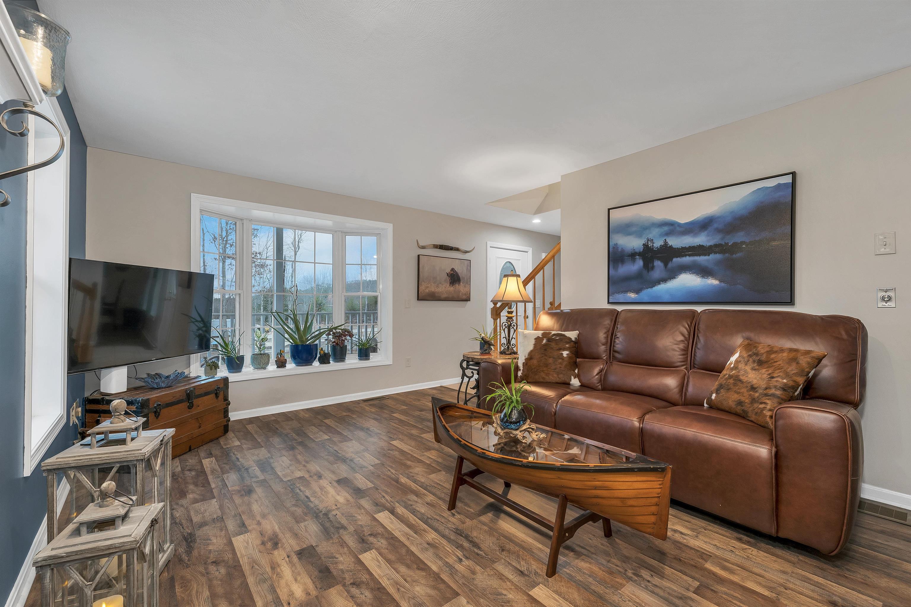 New Boston, New Hampshire 03070, United States, 3 Bedrooms Bedrooms, ,3 BathroomsBathrooms,Residential,Active,240780