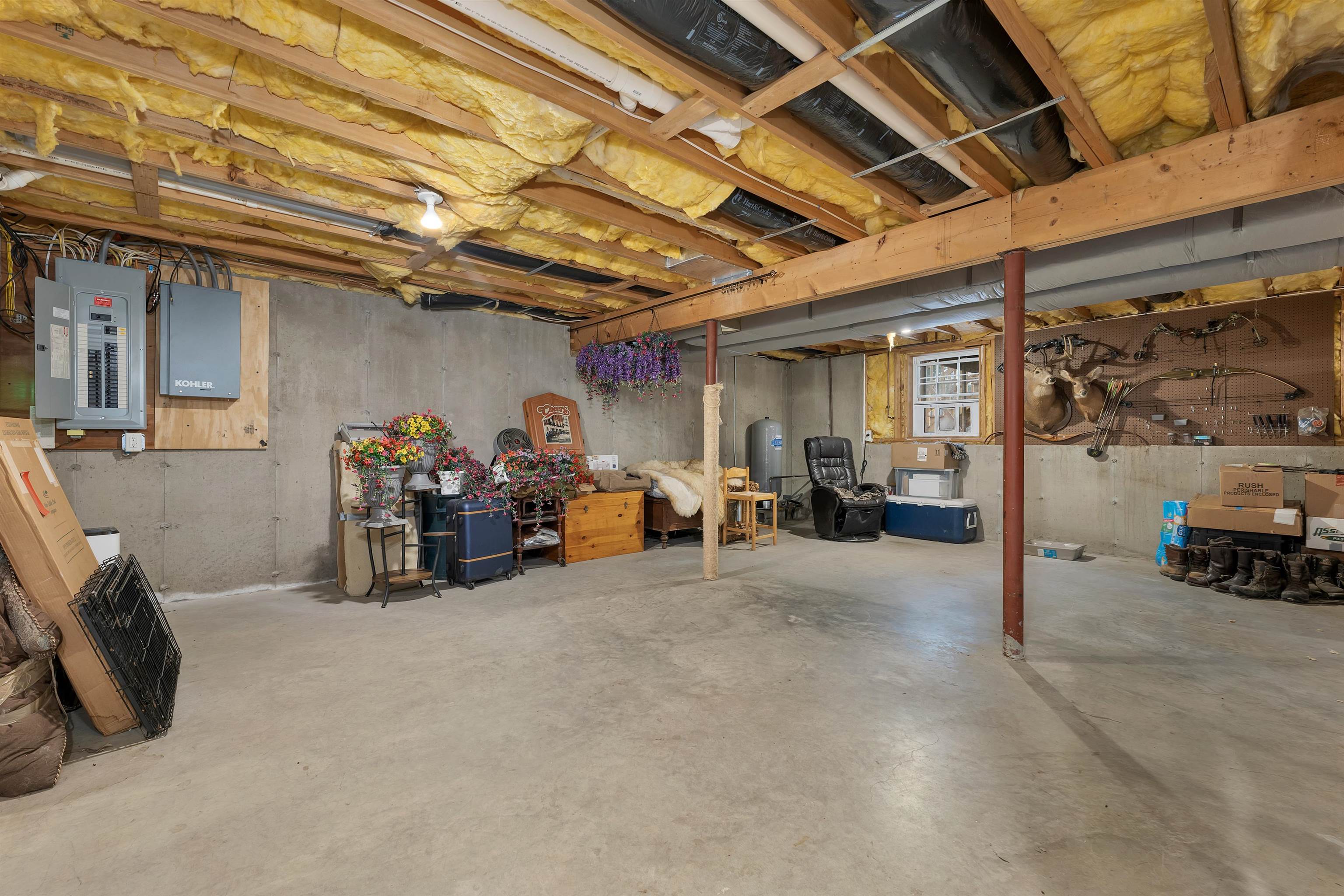 New Boston, New Hampshire 03070, United States, 3 Bedrooms Bedrooms, ,3 BathroomsBathrooms,Residential,Active,240780