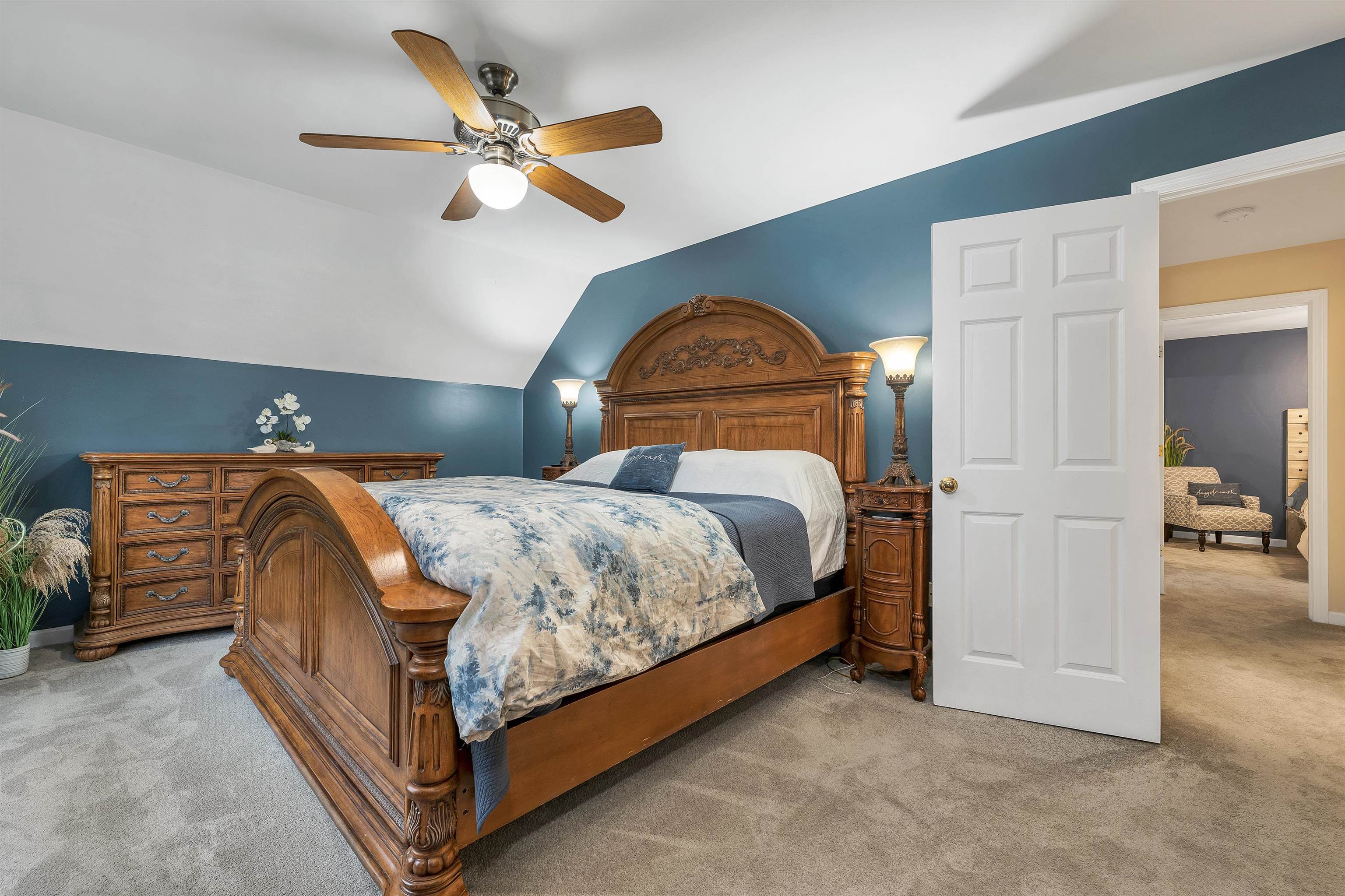 New Boston, New Hampshire 03070, United States, 3 Bedrooms Bedrooms, ,3 BathroomsBathrooms,Residential,Active,240780