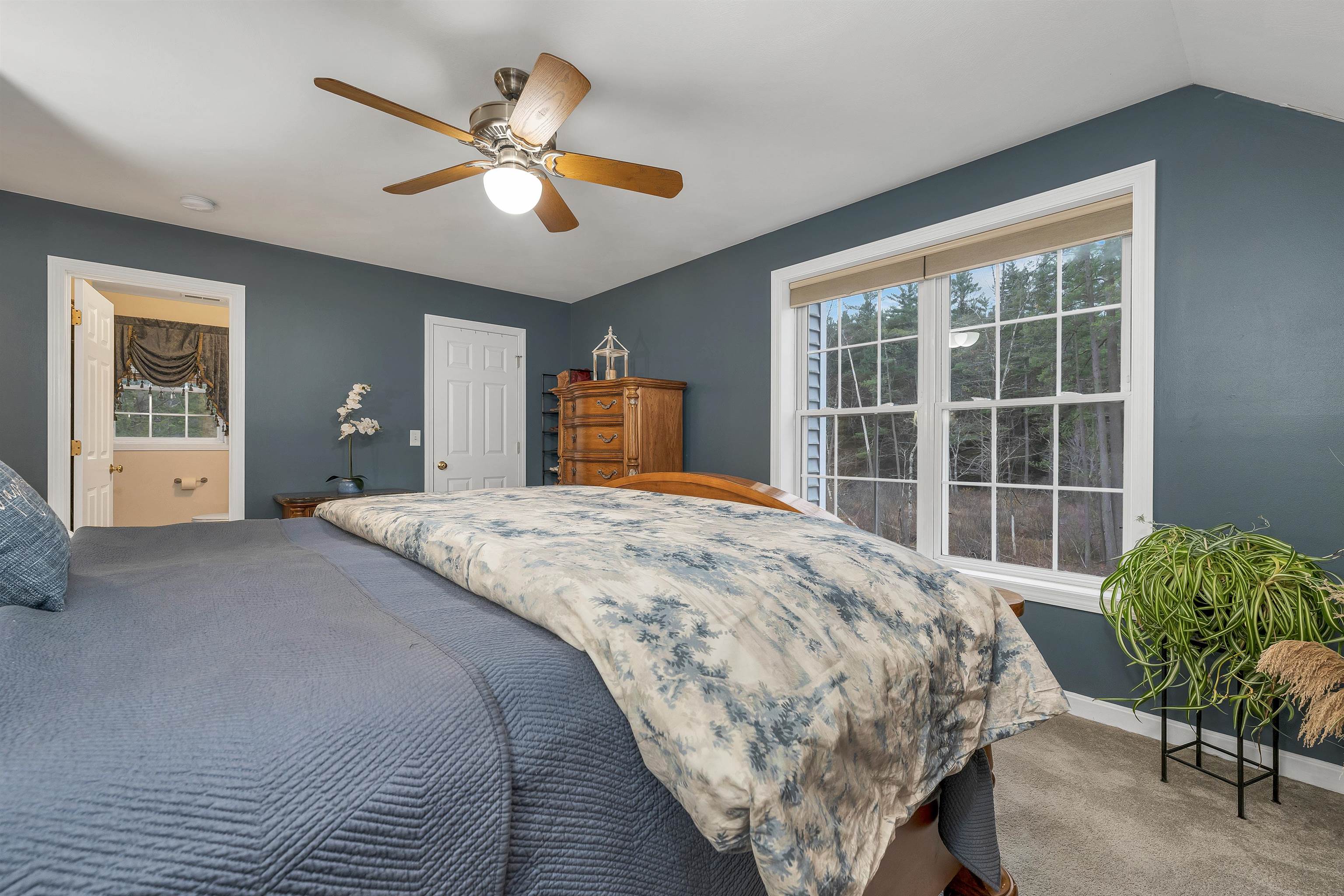 New Boston, New Hampshire 03070, United States, 3 Bedrooms Bedrooms, ,3 BathroomsBathrooms,Residential,Active,240780