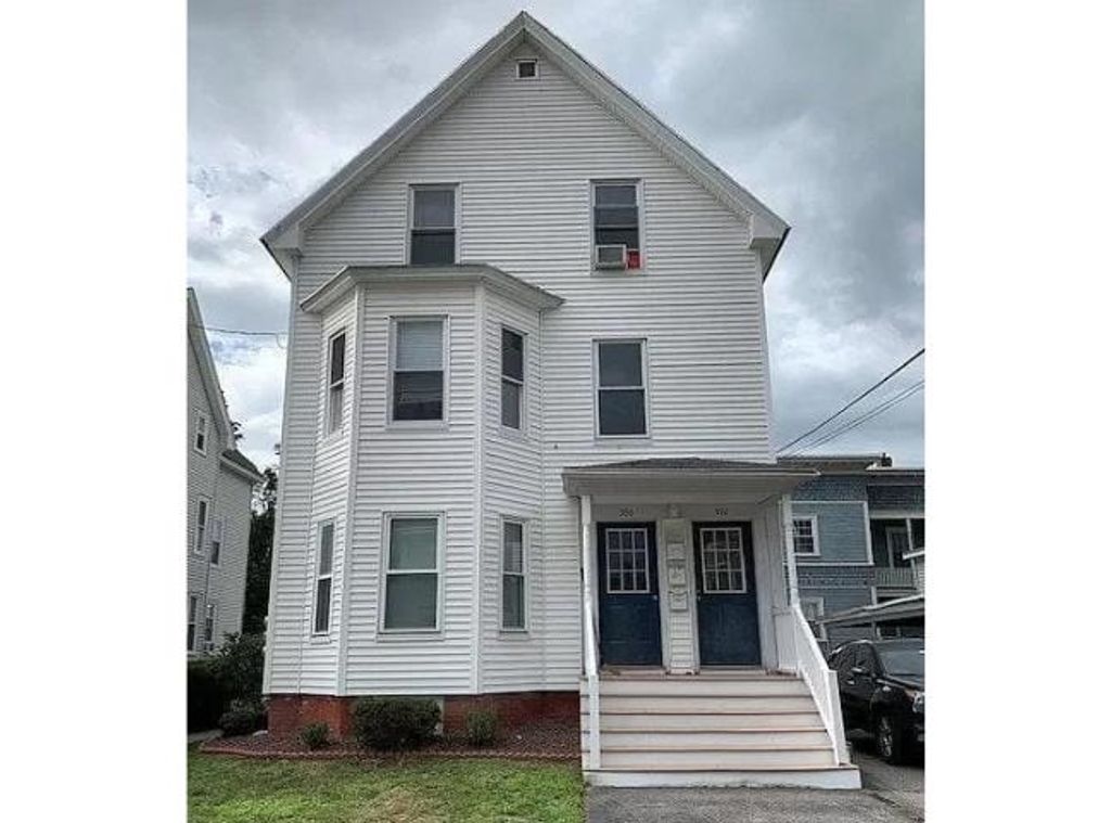 Photo of 390 Pearl Street, Manchester, NH 03104 (MLS # 5080265)