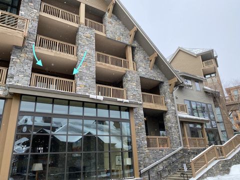 7412 Mountain Road 301 Stowe VT 05672