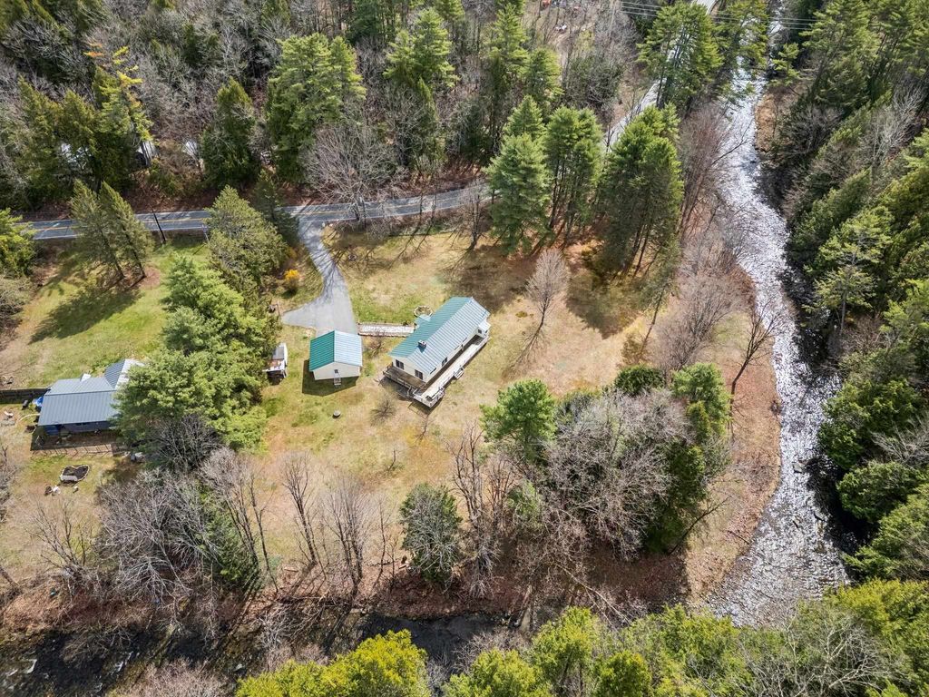 Photo of 941 Willow Brook Road, Plainfield, NH 03781 (MLS # 5085478)