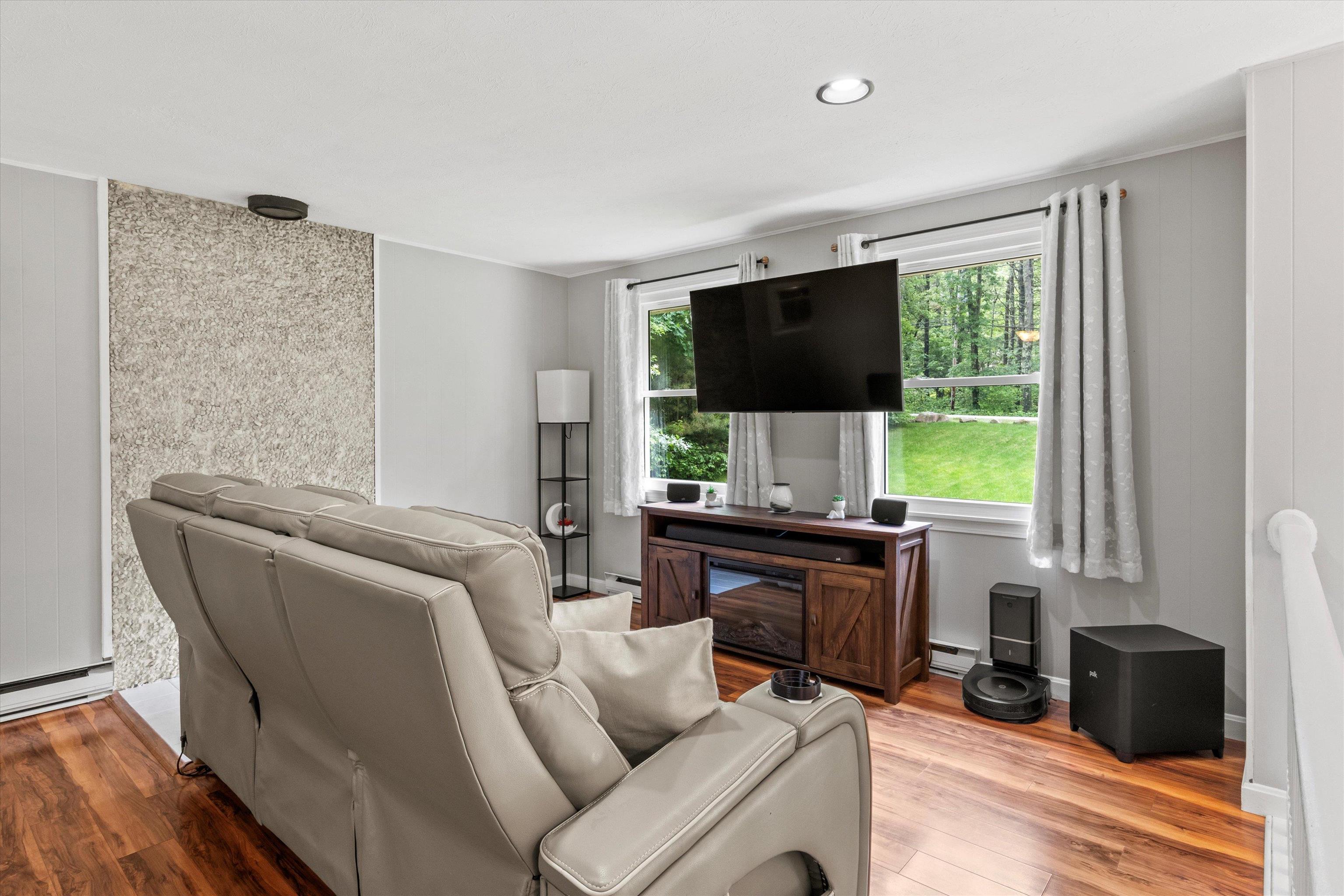 16 Hazelwood Drive