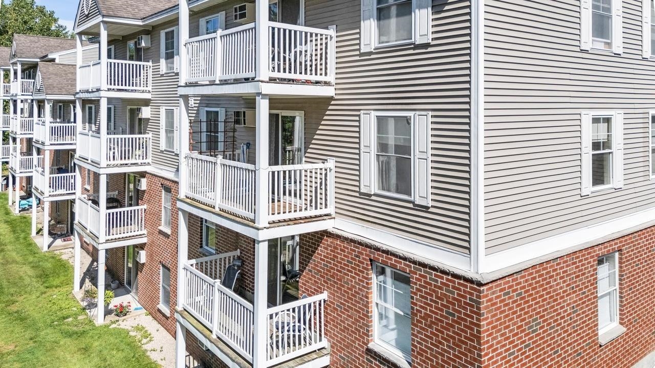 59 Ponemah Hill Road 1-201