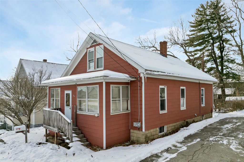 Photo of 226 Lafayette Street, Manchester, NH 03102 (MLS # 5072180)