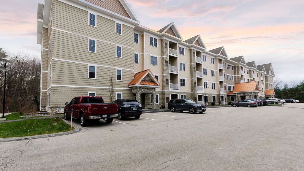 Photo of 2 Henry David Drive #207, Nashua, NH 03062 (MLS # 5080029)