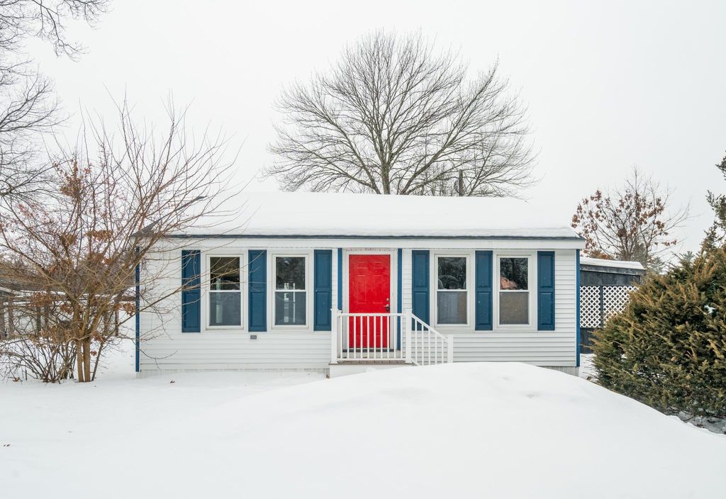 Photo of 5 Nottingwood Lane, Merrimack, NH 03054 (MLS # 5078228)