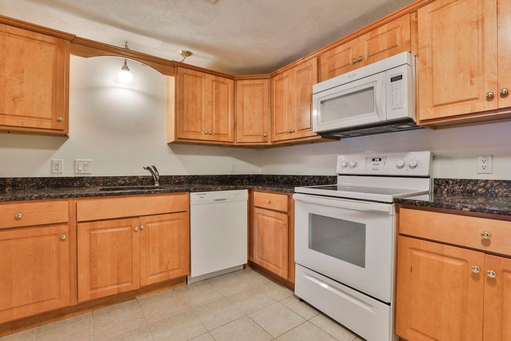 Photo of 4211 Heritage Village Drive, Nashua, NH 03062 (MLS # 5076420)