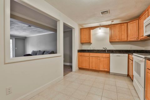 4-211 Heritage Village Drive Nashua NH 03062