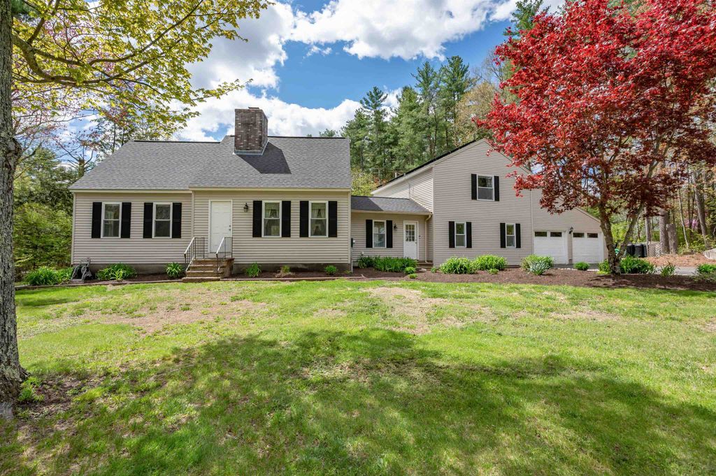 Photo of 16 Sarah Drive, Merrimack, NH 03054 (MLS # 5088780)