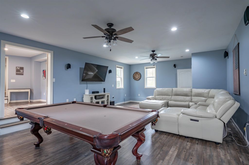 Photo of 16 Sarah Drive, Merrimack, NH 03054 (MLS # 5088780)